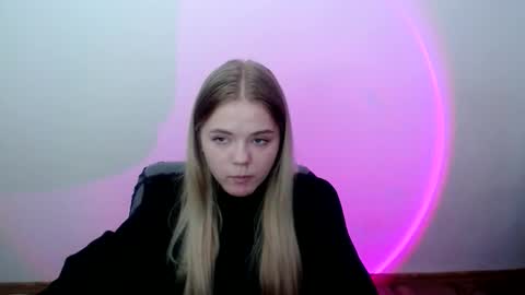 millaloveli online show from March 7, 9:20 am