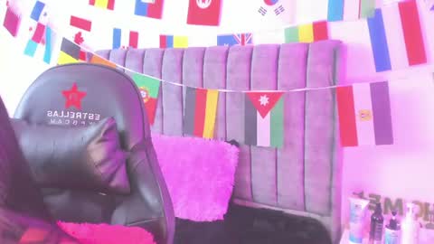 miller_silvana online show from June 27, 12:11 pm