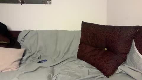 SlimnHungOH online show from December 18, 1:23 am