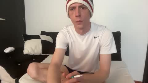 Snapshot of millerjdm chatting on September 10, 9:16 pm SlimnHungOH online show from September 10, 9:16 pm