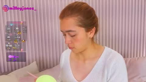 milleyjones_ online show from May 25, 2:12 pm