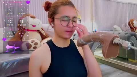 milleyjones_ online show from July 28, 12:48 pm