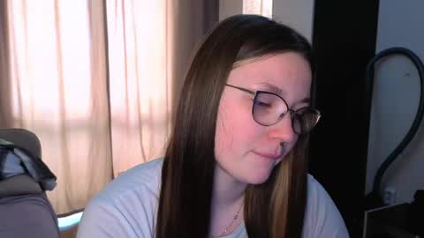 Millie online show from April 30, 1:43 am