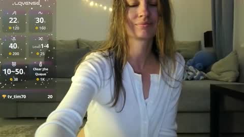 milly_browski online show from October 14, 3:48 pm