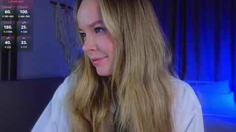 Milly    online show from December 15, 6:53 am