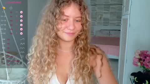 milounee online show from August 1, 8:27 am