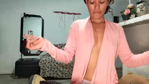 Milu online show from February 20, 3:03 pm