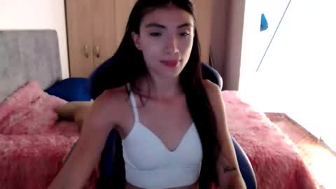 miluu_444 online show from May 20, 6:47 pm