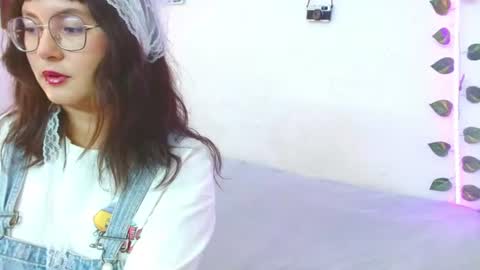 mily_baker online show from July 16, 10:00 pm