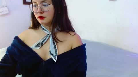 mily_baker online show from February 3, 7:07 pm