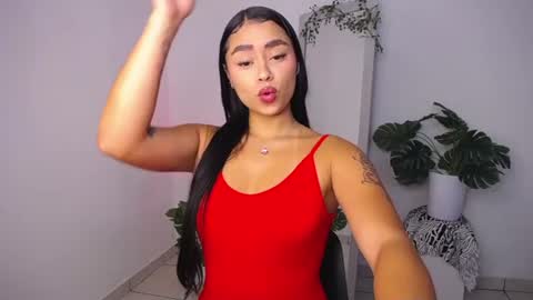 Mily Ortiz online show from June 24, 3:41 pm