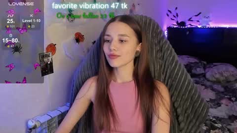 Snapshot of milyamess chatting on October 24, 2:29 pm Emily online show from October 24, 2:29 pm