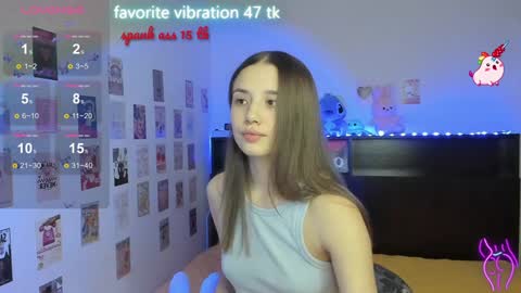 Snapshot of milyamess chatting on January 26, 4:09 pm Emily online show from January 26, 4:09 pm