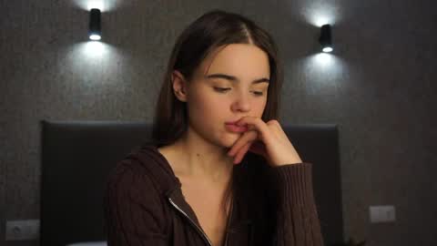 Linda online show from March 8, 2:32 pm