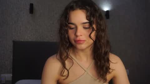 Linda online show from March 14, 1:48 pm