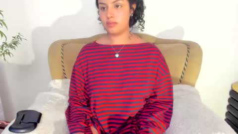 Mimii  online show from October 27, 4:01 am