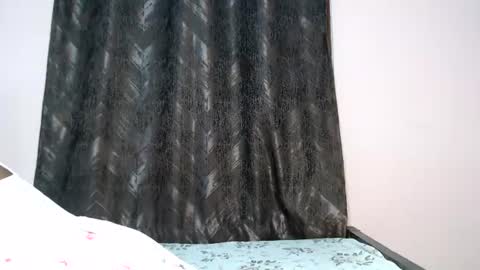 mimiebony online show from July 23, 8:01 am