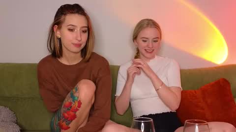 MilaBlack and  StacyBlonde Today unboxing Lovens OMG online show from January 9, 8:25 pm