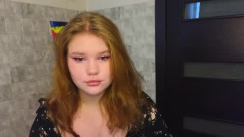 hi Im Mina  online show from May 1, 9:47 am