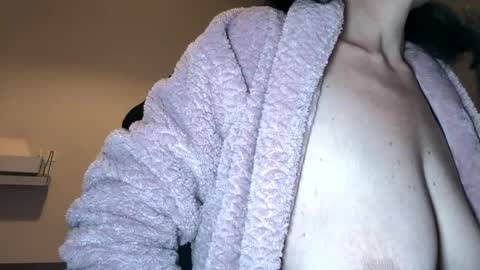 MinaMask online show from March 17, 9:42 pm