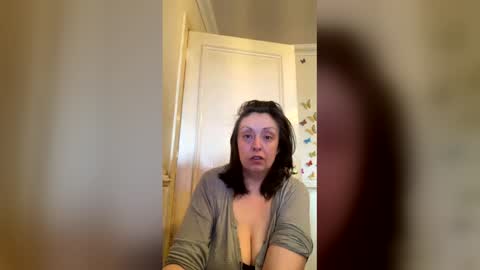 please subscribe to my fansly  please no video or photos must be recorded or re sold online show from May 14, 11:30 am