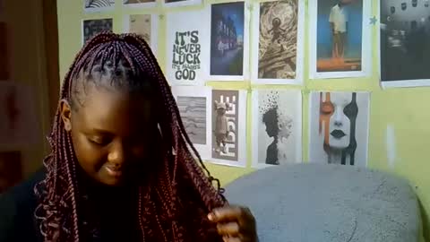 mini_karee online show from March 14, 6:34 pm