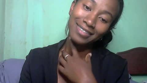 minouch211907 online show from April 30, 3:00 am