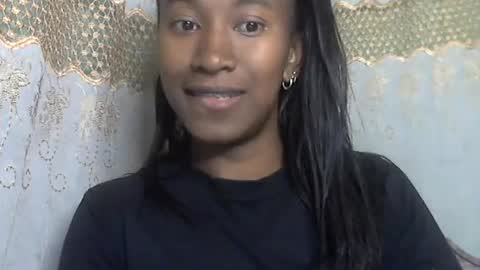 minouch211907 online show from June 15, 3:37 pm