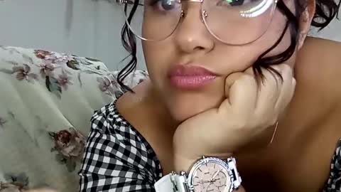 Snapshot of mira_cherry chatting on October 18, 5:22 am mira_cherry online show from October 18, 5:22 am
