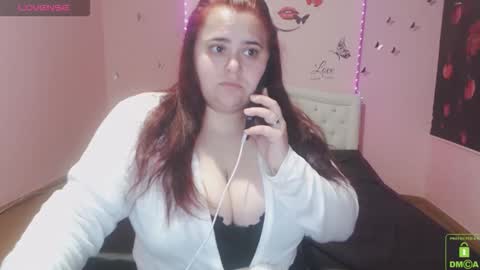 mira_cle_ online show from May 1, 8:08 am