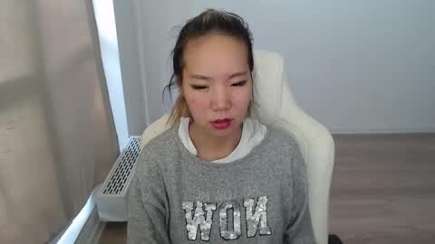 mira_g online show from October 31, 12:49 pm