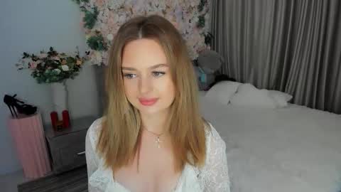 Emma online show from September 24, 7:53 pm