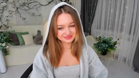 Emma online show from October 21, 7:50 pm