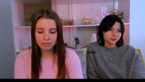 Snapshot of miraella chatting on September 25, 9:05 am Mira online show from September 25, 9:05 am