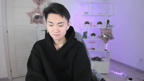              online show from December 3, 5:15 am