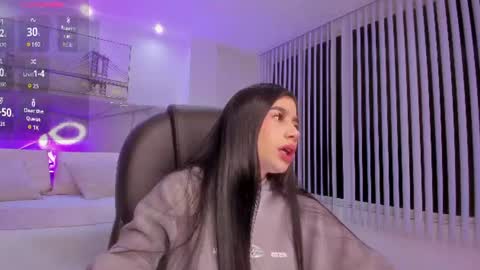 miranda_crawfor online show from June 19, 1:44 am