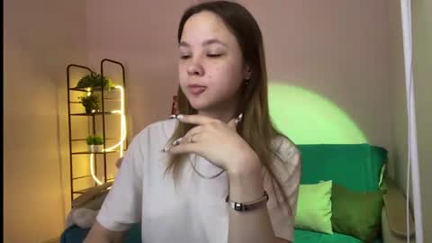 miranda_holms online show from July 13, 5:44 am