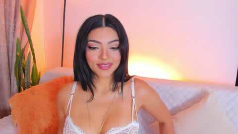 Snapshot of mirandasachs chatting on October 21, 2:05 am Miranda online show from October 21, 2:05 am