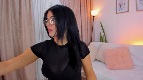 Snapshot of mirandasachs chatting on October 2, 3:49 am Miranda online show from October 2, 3:49 am