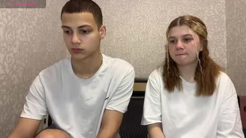 mirelcouple online show from May 17, 10:57 am