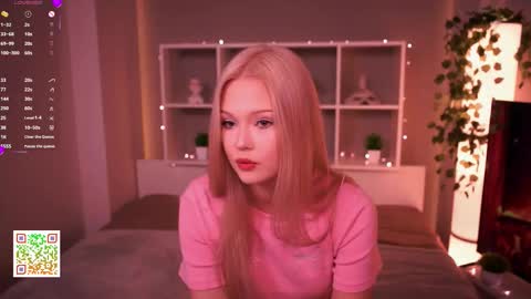 Elsa online show from November 7, 8:44 pm