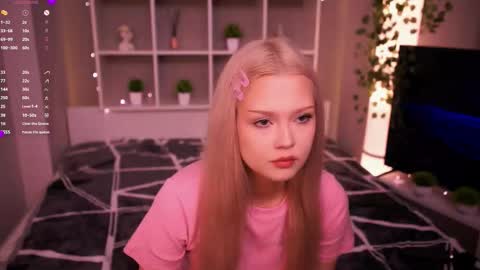 Elsa online show from November 13, 9:28 pm