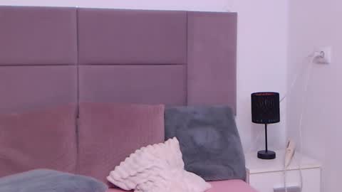 MiryamInes online show from March 7, 6:33 pm