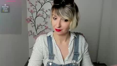 Mishelle online show from April 28, 3:11 am