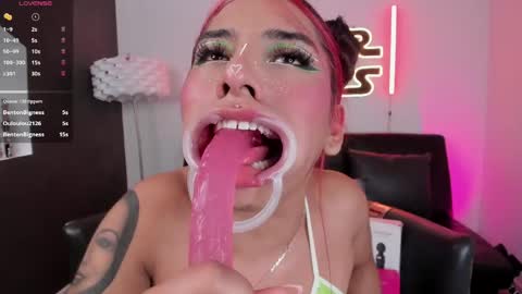 Allison online show from April 25, 1:13 pm