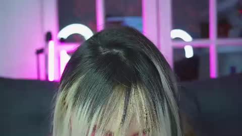 miss___angel online show from July 30, 10:49 am