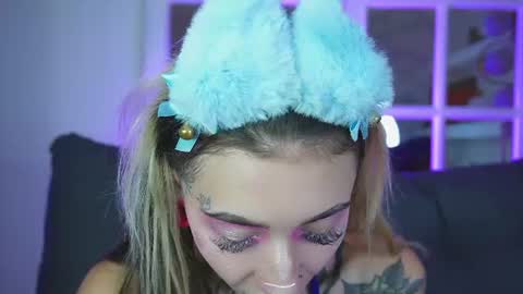 miss___angel online show from June 27, 11:38 am