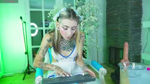miss___angel online show from April 22, 11:06 am