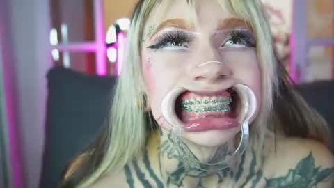 miss___angel online show from July 28, 4:39 pm