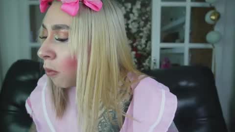 miss___angel online show from February 23, 11:01 am